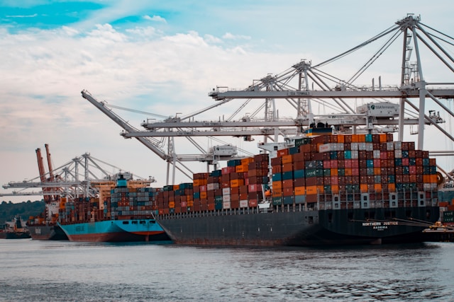 Ocean freight container ship